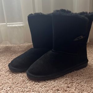 BEARPAWS BOOTS, hardly worn